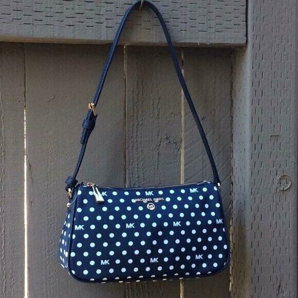 Michael Kors Signature Pouchette NWT - Picture 5 of 10